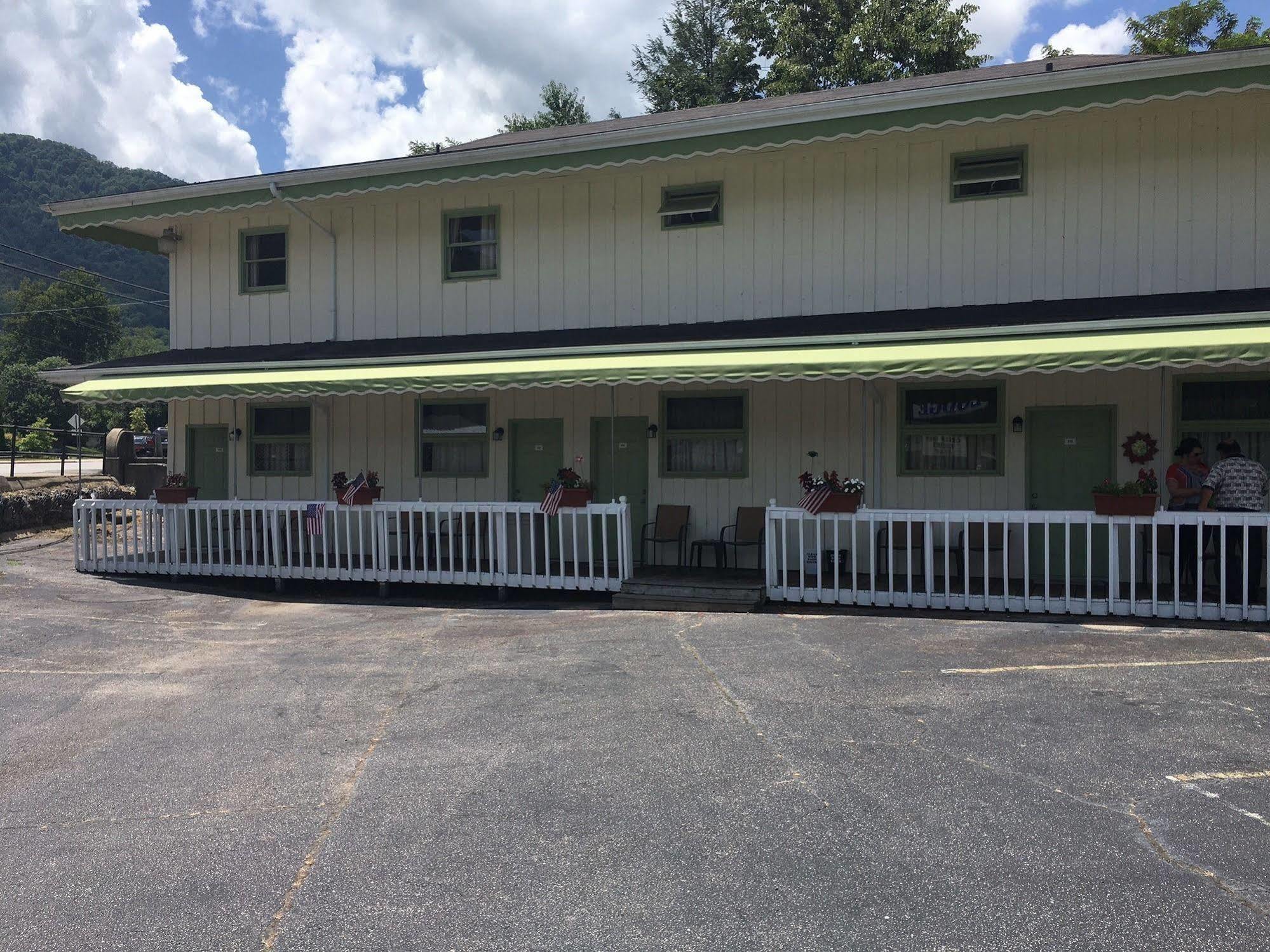 River Point Lodge Maggie Valley Bagian luar foto